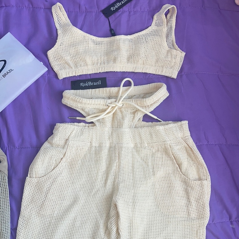 Women’s  creme set